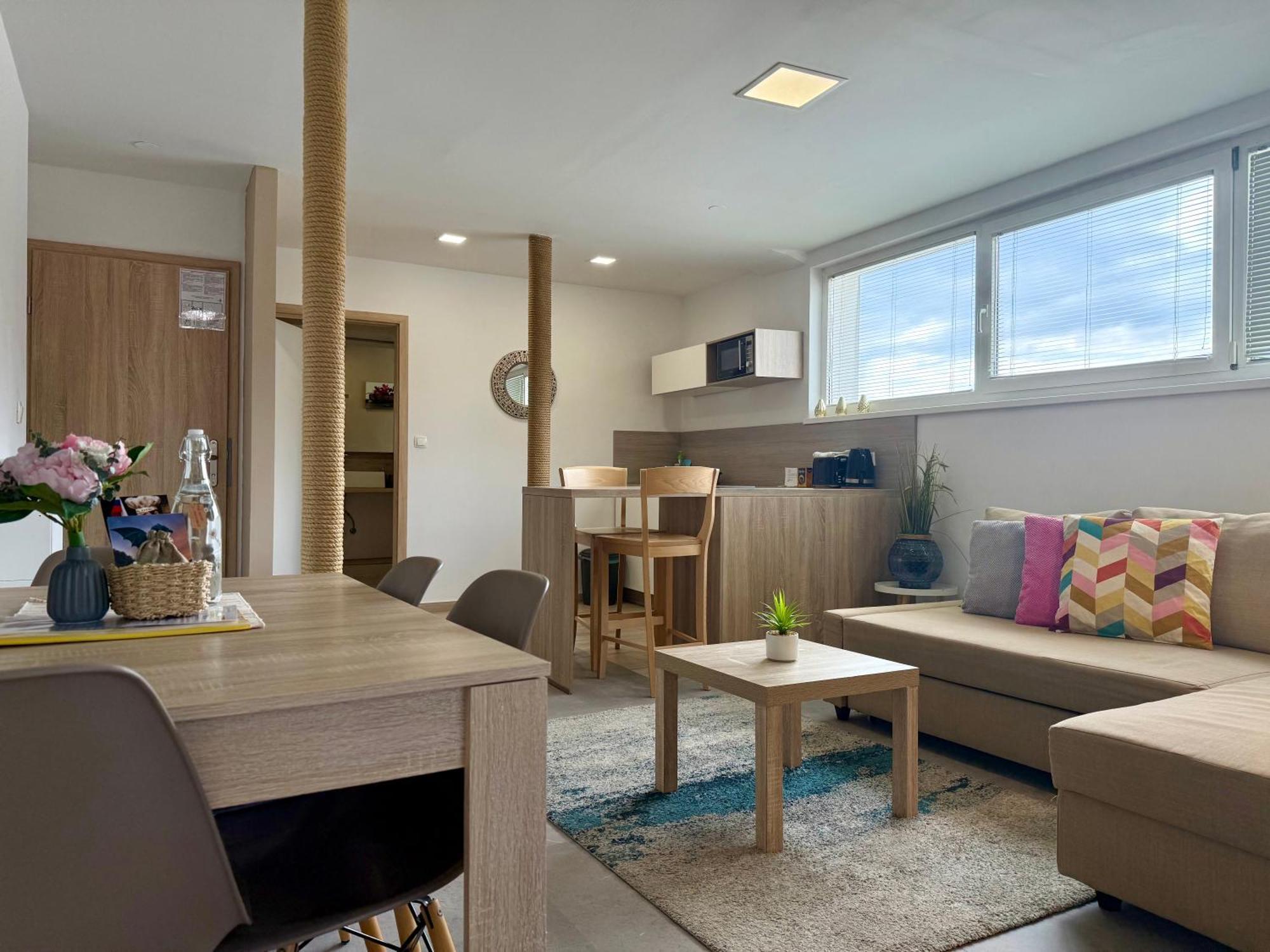 Apartments Park Siska Ljubljana Ngoại thất bức ảnh